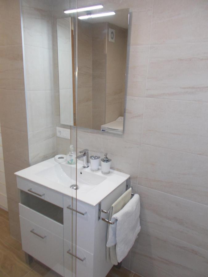 Benal Beach, Luxury Sea & Mountain View Beachside 1 Bedroom Apartment Benalmadena Exterior photo